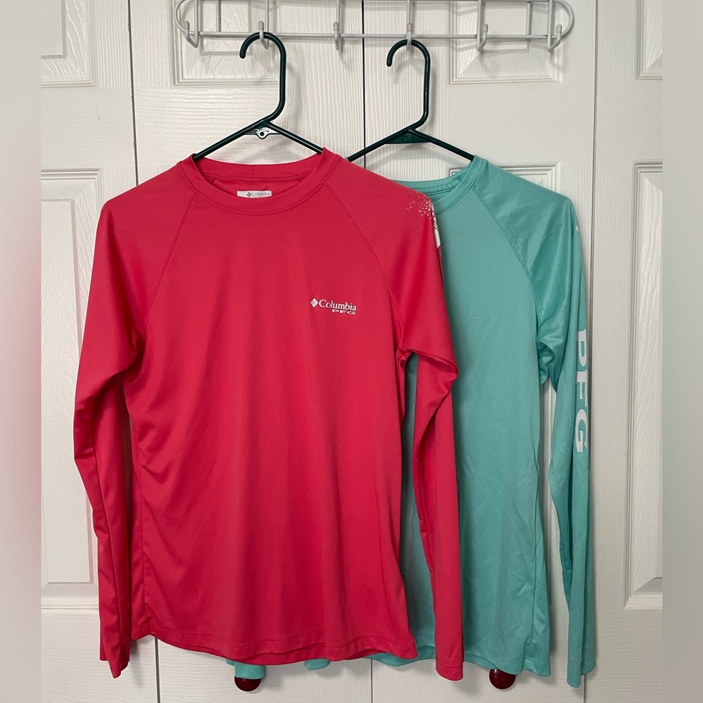 Columbia women’s size medium shirts.